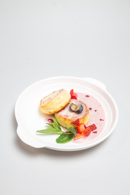 Žiadne obrázky tvárí, len ilustračné jedlo